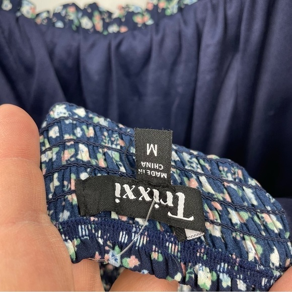 NWT francescas Trixxi Floral Romper navy puff sleeve sz M - Picture 5 of 9